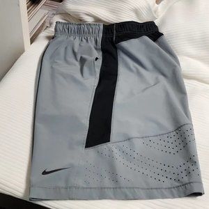 Euc Nike Pro Training Shorts size medium